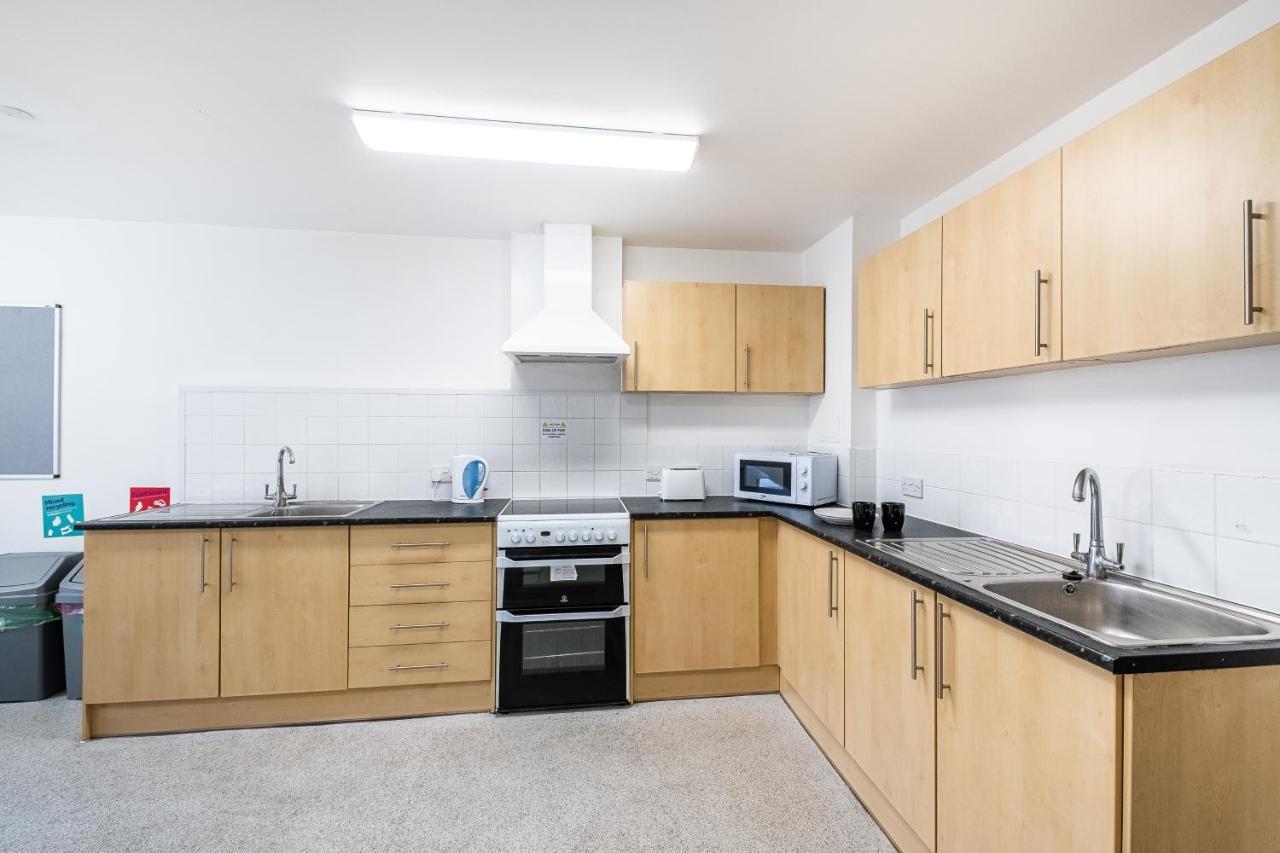 1 Night Free Comfortable Ensuite Rooms, Gillingham - Sk Hoo Eksteriør billede