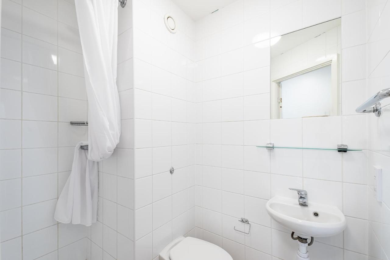 1 Night Free Comfortable Ensuite Rooms, Gillingham - Sk Hoo Eksteriør billede