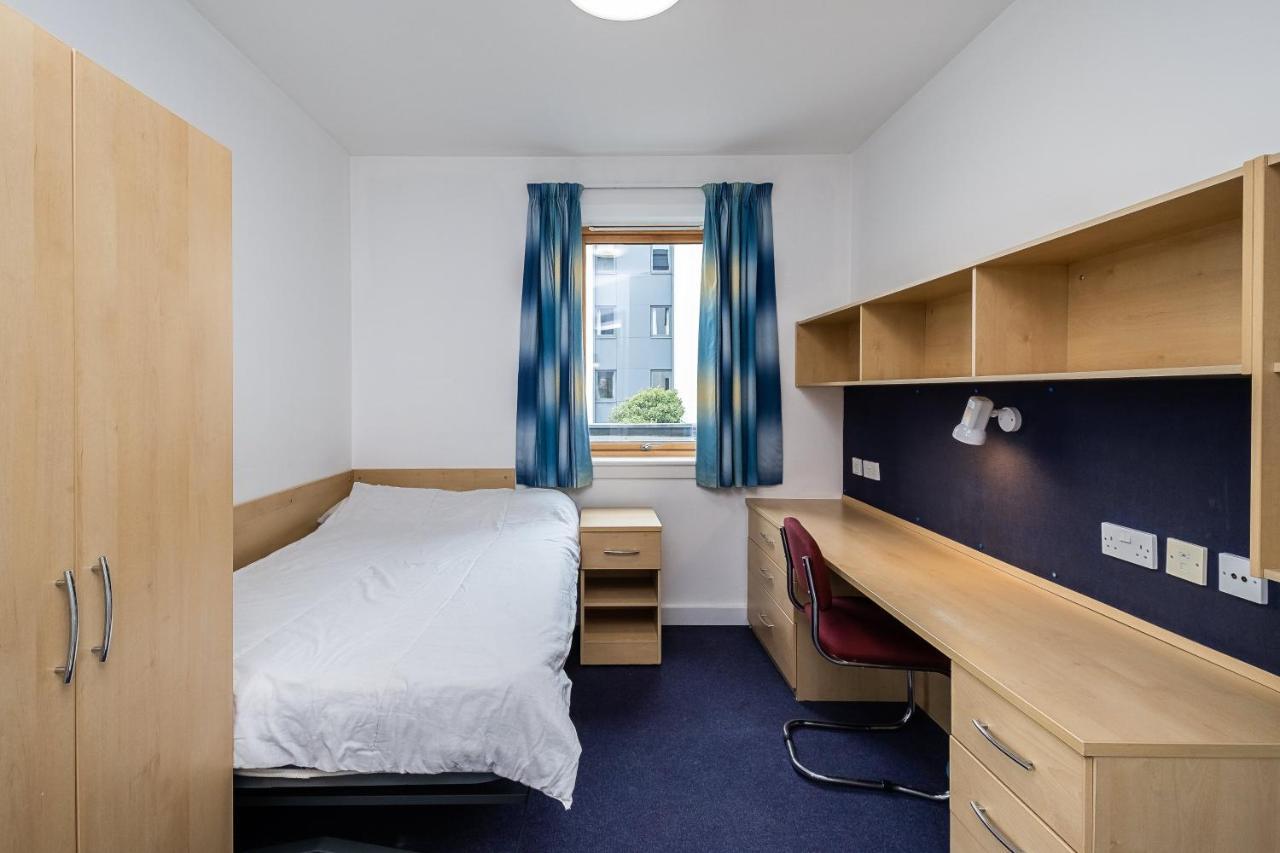 1 Night Free Comfortable Ensuite Rooms, Gillingham - Sk Hoo Eksteriør billede